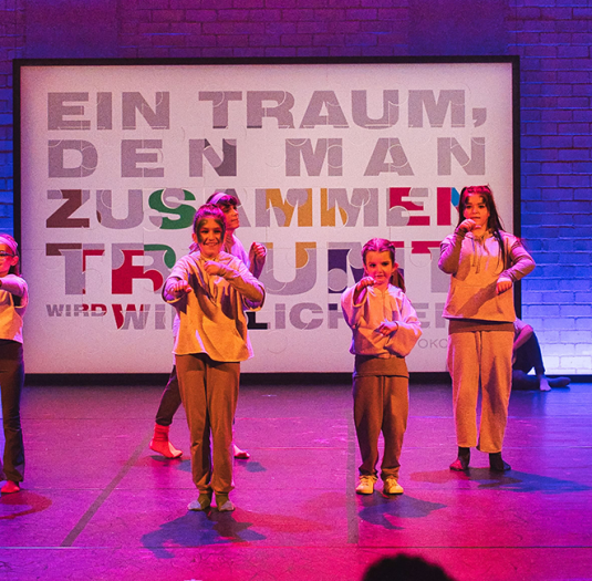 Kinder - Stiftung Pro UKBB - Spenden für Kinder - Stiftung für Kinder - kranken Kindern helfen - Stiftung für ein starkes Kinderspital - UKBB tanzt - Kinder unterstützen - Kindern helfen - Yann Sommer - Stiftung - Schweiz - Basel Kinder - Stiftung Pro UKBB - Spenden für Kinder - Stiftung für Kinder - kranken Kindern helfen - Stiftung für ein starkes Kinderspital - UKBB tanzt - Kinder unterstützen - Kindern helfen - Yann Sommer - Stiftung - Schweiz - Basel